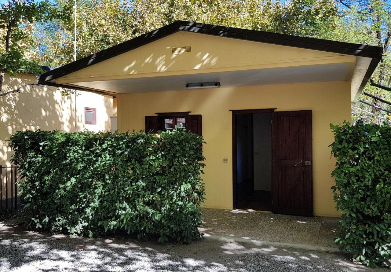 Camping Luna Hotel Marina di Massa Exterior photo
