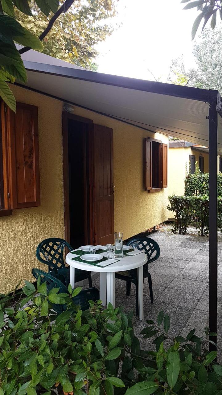 Camping Luna Hotel Marina di Massa Exterior photo