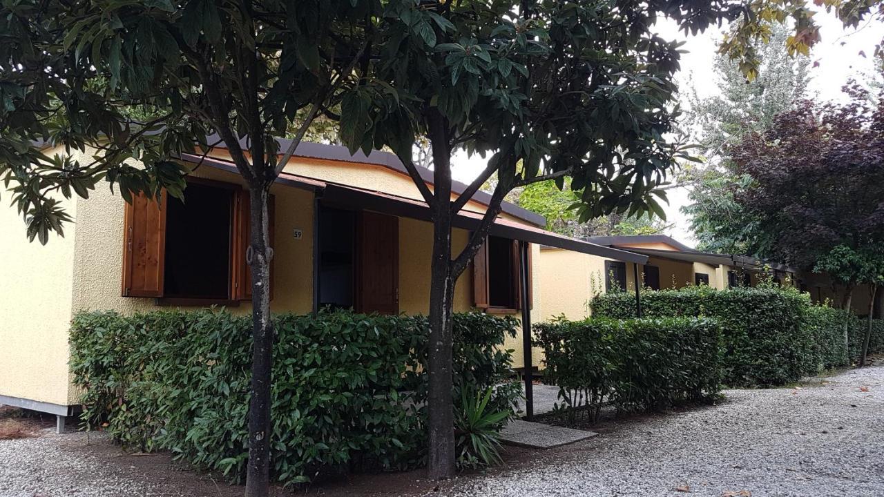 Camping Luna Hotel Marina di Massa Exterior photo